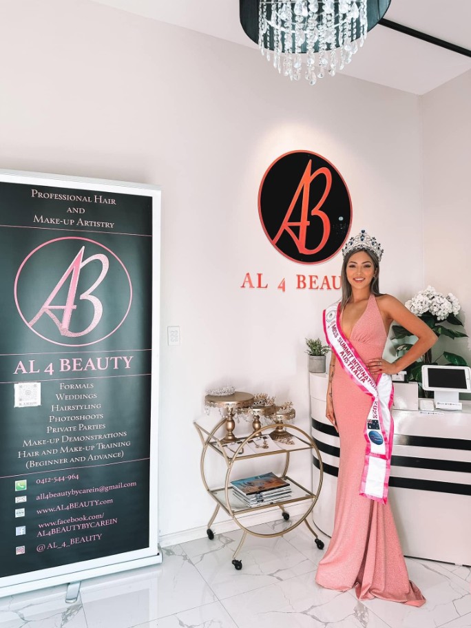 AL 4 Beauty studio reception, signage and service banner